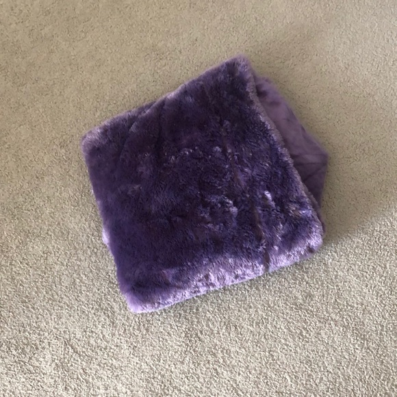 Purple throw blanket - Picture 3 of 3